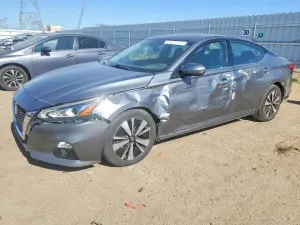 Nissan Altima SL 2.5L 4 2020