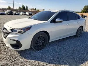 Subaru Legacy TOURING XT 2.4L 4 2025