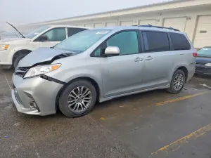 Toyota Sienna XLE 3.5L 6 2020