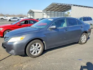 Toyota Camry BASE 2.5L 4 2011