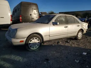 Mercedes-Benz E 320 3.2L 6 1999