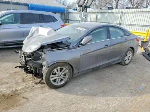 Hyundai Sonata GLS 2.4L 4 2012