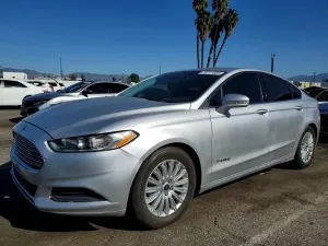 Ford Fusion SE HYBRID 2.0L 4 2016
