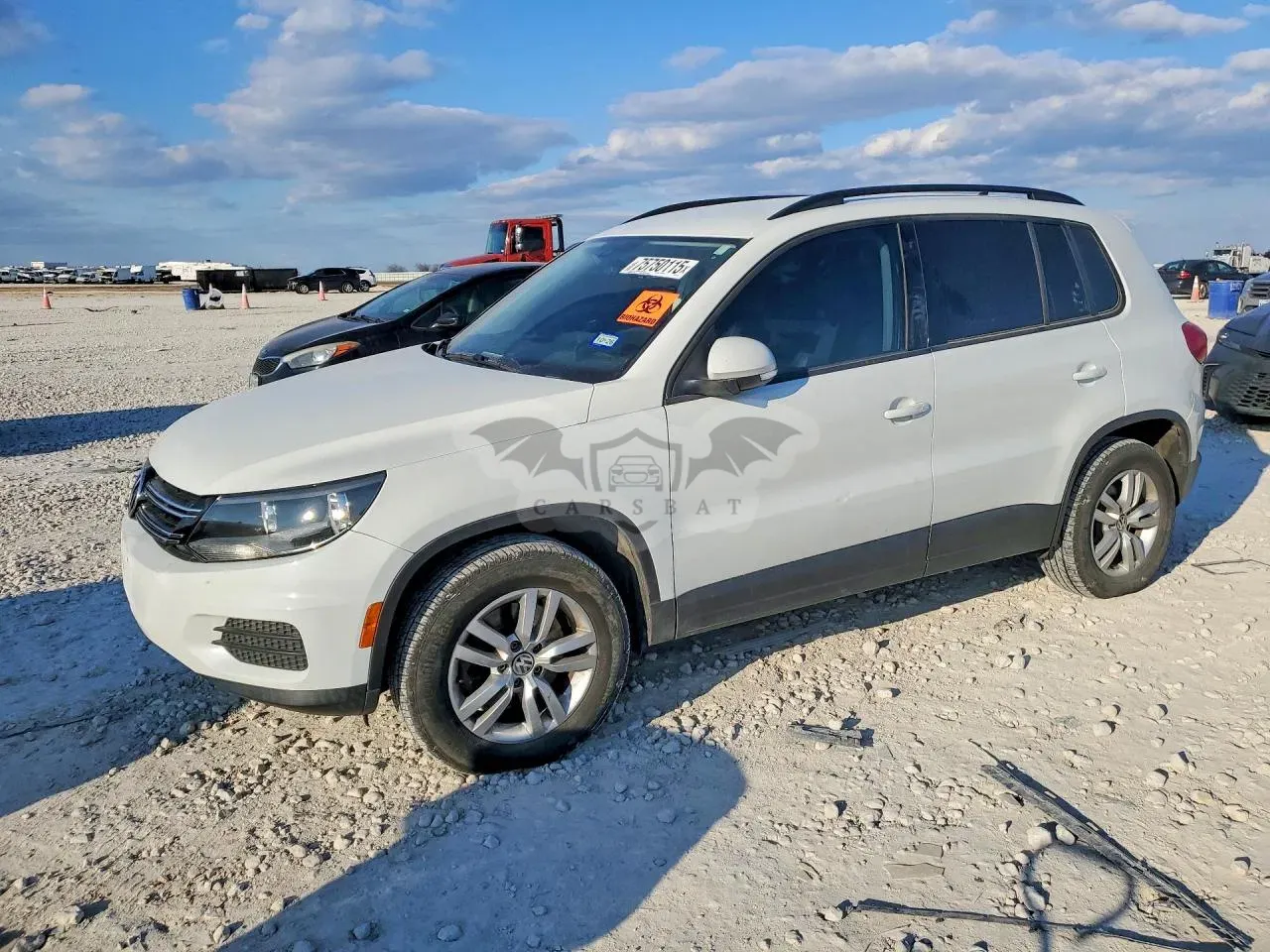 Volkswagen Tiguan S 2.0L 4 2017