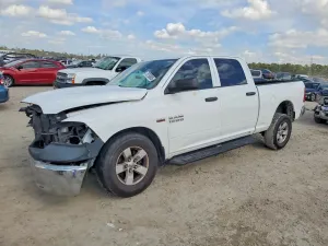 RAM 1500 ST 5.7L 8 2016