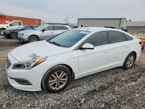 Hyundai Sonata SE 2.4L 4 2015