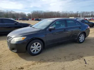 Toyota Camry BASE 2.5L 4 2011