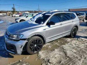 Volkswagen Tiguan SE 2.0L 4 2021