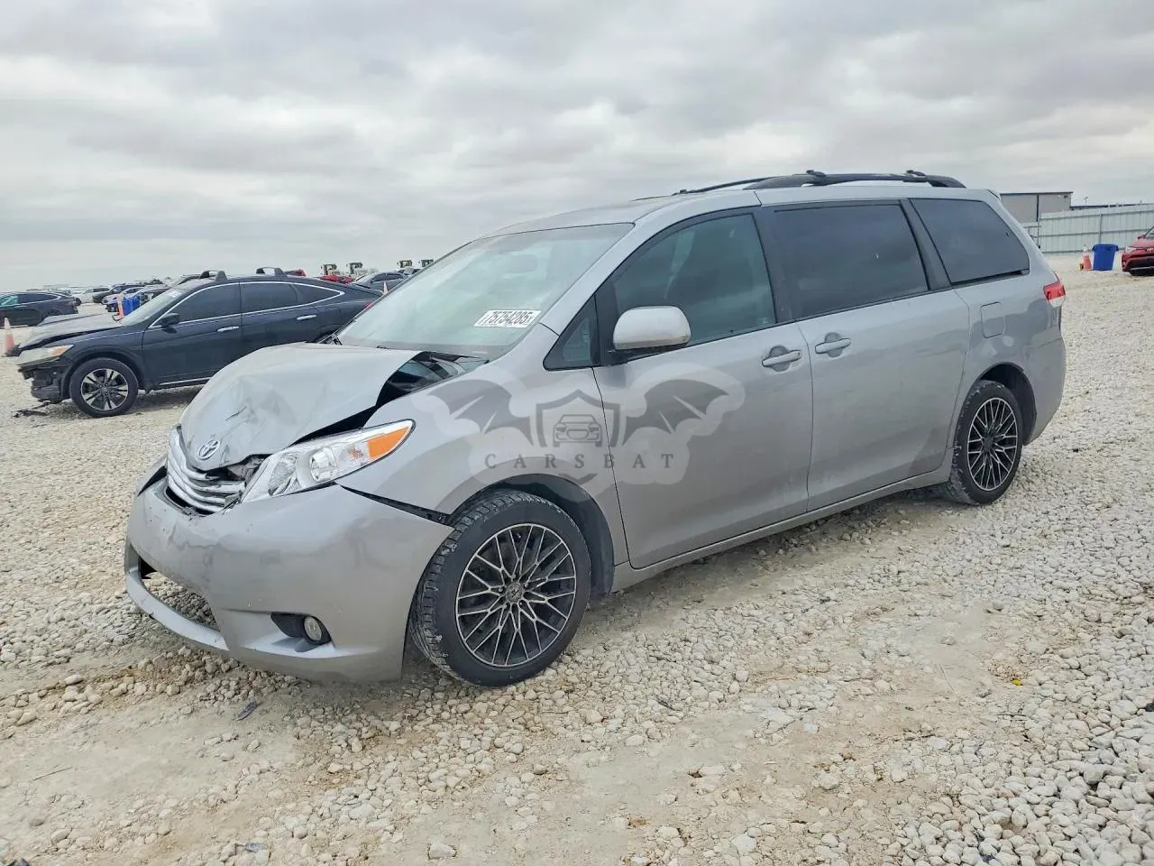 Toyota Sienna XLE 3.5L 6 2012