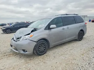 Toyota Sienna XLE 3.5L 6 2012