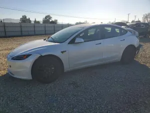 Tesla Model 3 2024