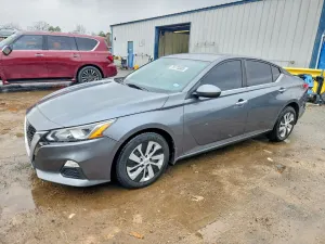 Nissan Altima S 2.5L 4 2020
