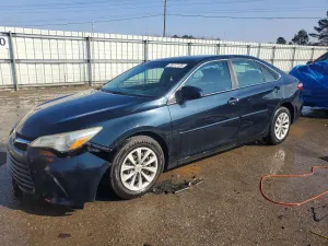 Toyota Camry LE 2.5L 4 2015