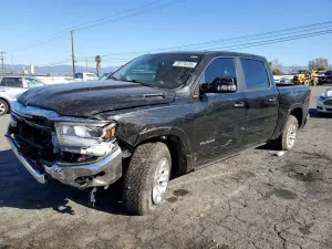 RAM 1500 LARAMIE 5.7L 8 2020
