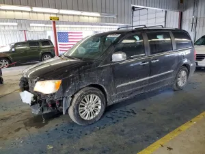 Chrysler Town & Country LIMITED 3.6L 6 2013