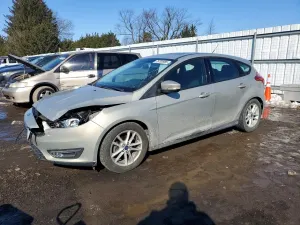 Ford Focus SE 2.0L 4 2015