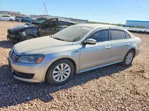 Volkswagen Passat S 2.5L 5 2013