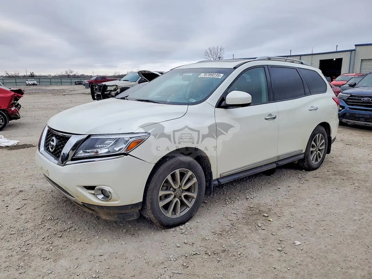 Nissan Pathfinder S 3.5L 6 2015