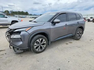 Nissan Rogue SV 2.5L 4 2021