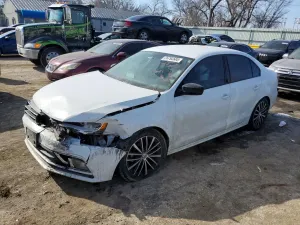 Volkswagen Jetta SPORT 1.8L 4 2016