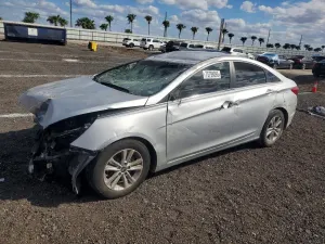 Hyundai Sonata GLS 2.4L 4 2013
