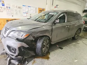 Nissan Pathfinder SV 3.5L 6 2020