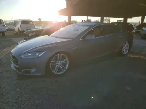 Tesla Model S 2013
