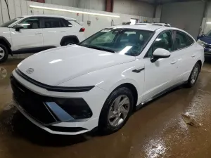 Hyundai Sonata SE 2.5L 4 2025