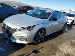 Nissan Altima SR 2.5L 4 2022