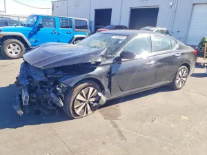 Nissan Altima SV 2.5L 4 2022