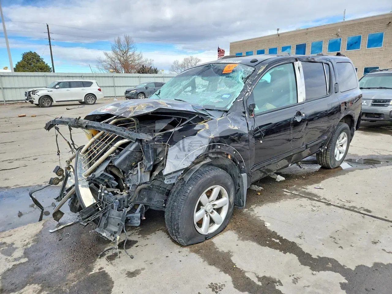 Nissan Armada SV 5.6L 8 2014