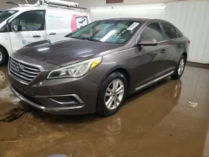 Hyundai Sonata SE 2.4L 4 2016