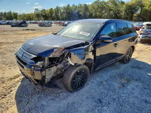 Mitsubishi Outlander SE 2.4L 4 2020