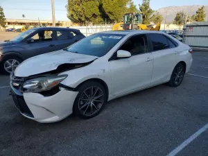 Toyota Camry LE 2.5L 4 2015