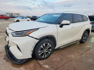 Toyota Highlander XLE 3.5L 6 2021