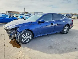 Nissan Altima S 2.5L 4 2020