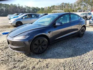 Tesla Model 3 2025