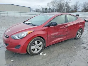 Hyundai Elantra GLS 1.8L 4 2013