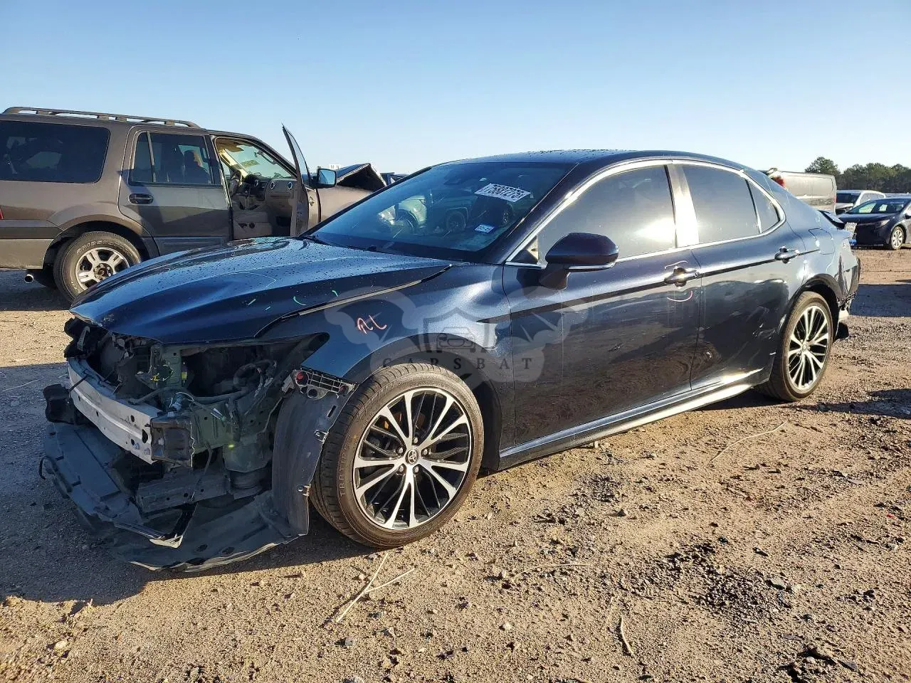 Toyota Camry SE 2.5L 4 2020