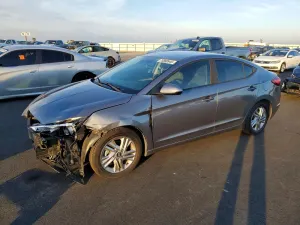Hyundai Elantra SEL 2.0L 4 2019