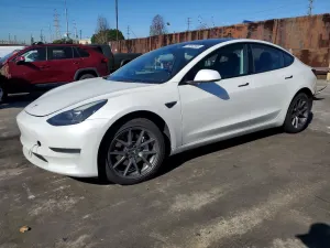 Tesla Model 3 2023