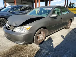 Toyota Camry LE 3.0L 6 2002