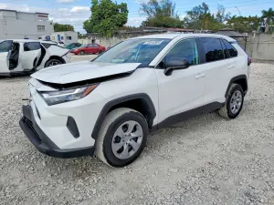 Toyota Rav4 LE 2.5L 4 2025