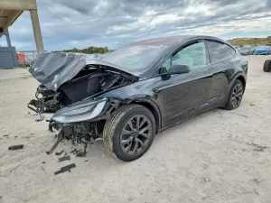 Tesla Model X 2022