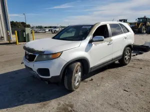Kia Sorento LX 2.4L 4 2013
