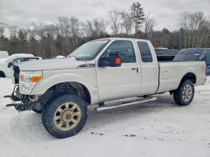 Ford F-350 SUPER DUTY 6.2L 8 2015