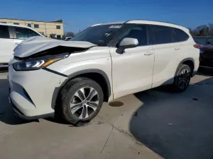 Toyota Highlander XLE 3.5L 6 2020