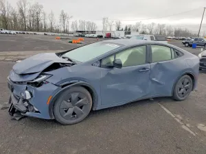 Toyota Prius 2.0L 4 2024