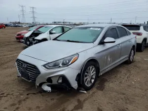 Hyundai Sonata SE 2.4L 4 2019