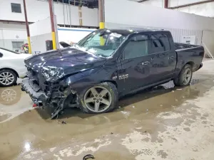 RAM 1500 ST 5.7L 8 2015